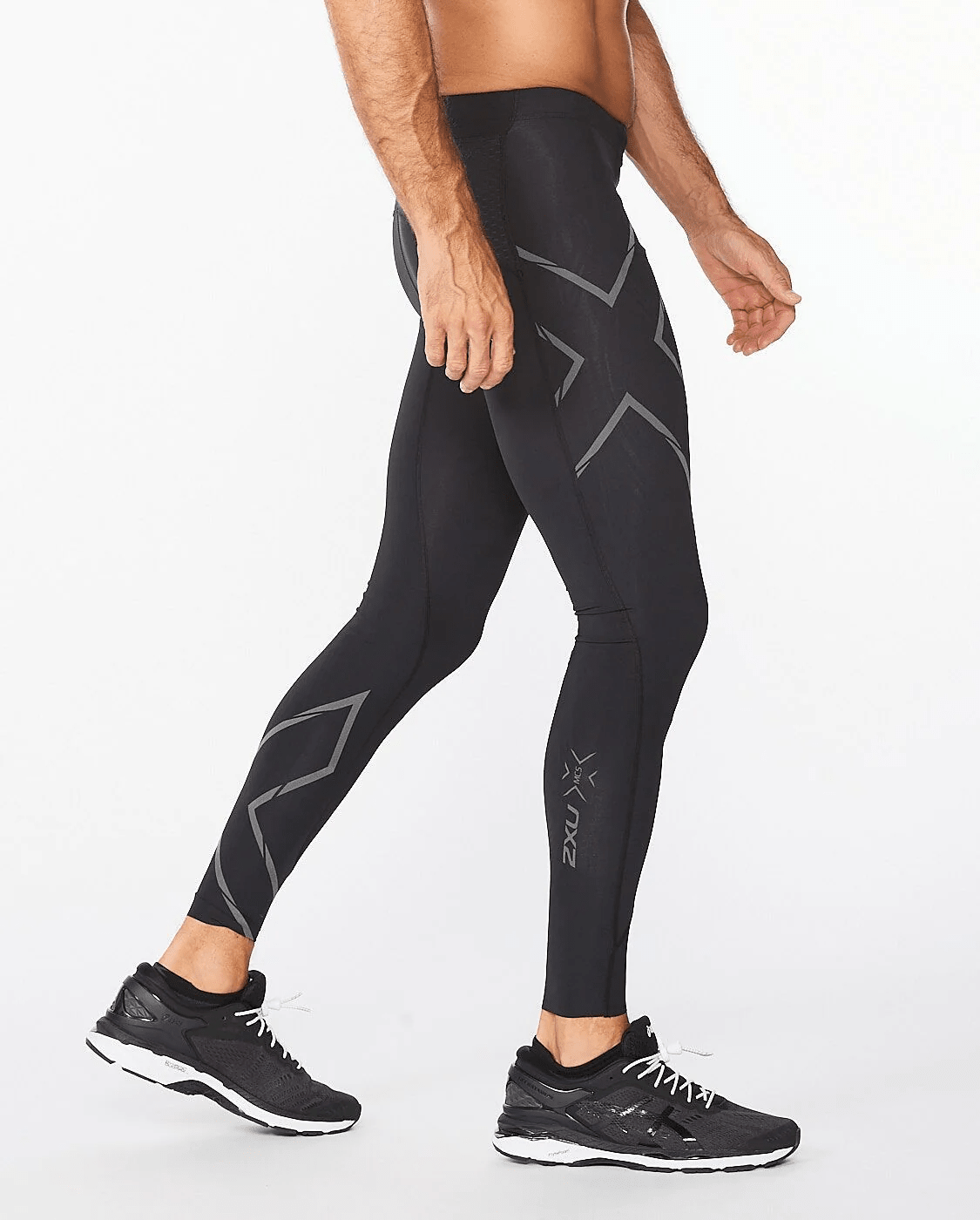 2XU men's Light Speed compression running tights in Black – alternate product view