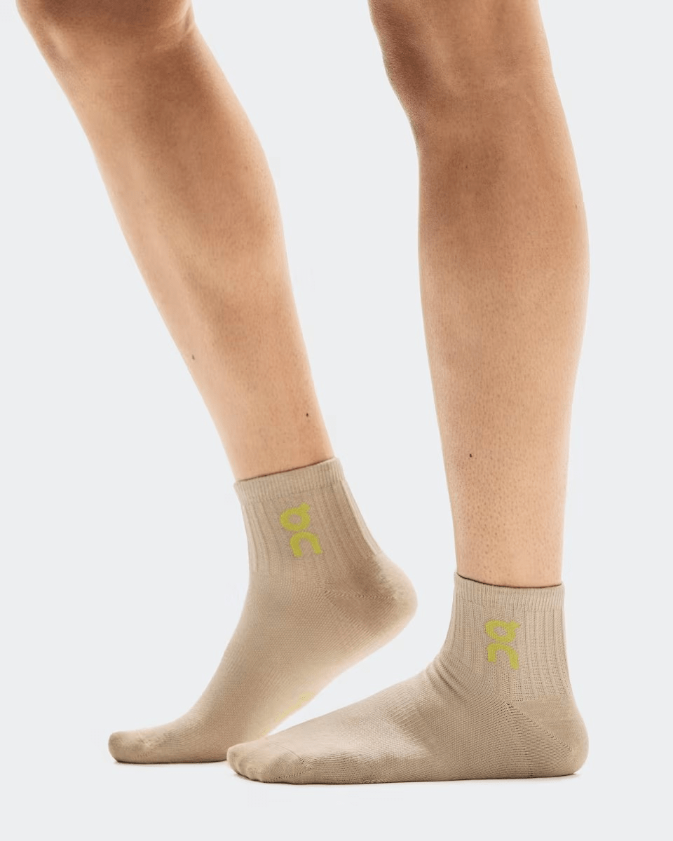 On Logo Socks Mid 3-Pack in Desert / Wash – alternate product view