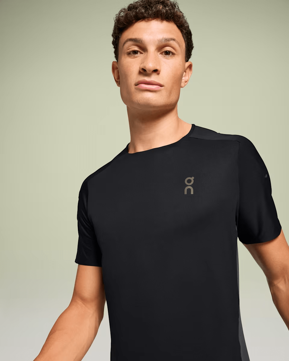 On men's Performance-T running shirt in Black Eclipse – alternate product view