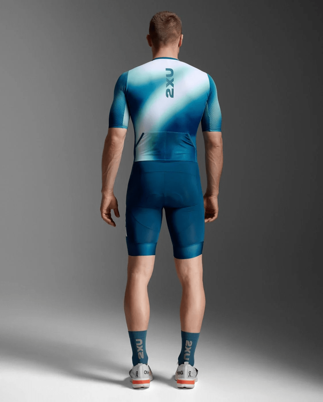 Men's 2XU Aero Hex Sleeved Trisuit - 10 - Xciter Sports Apparel
