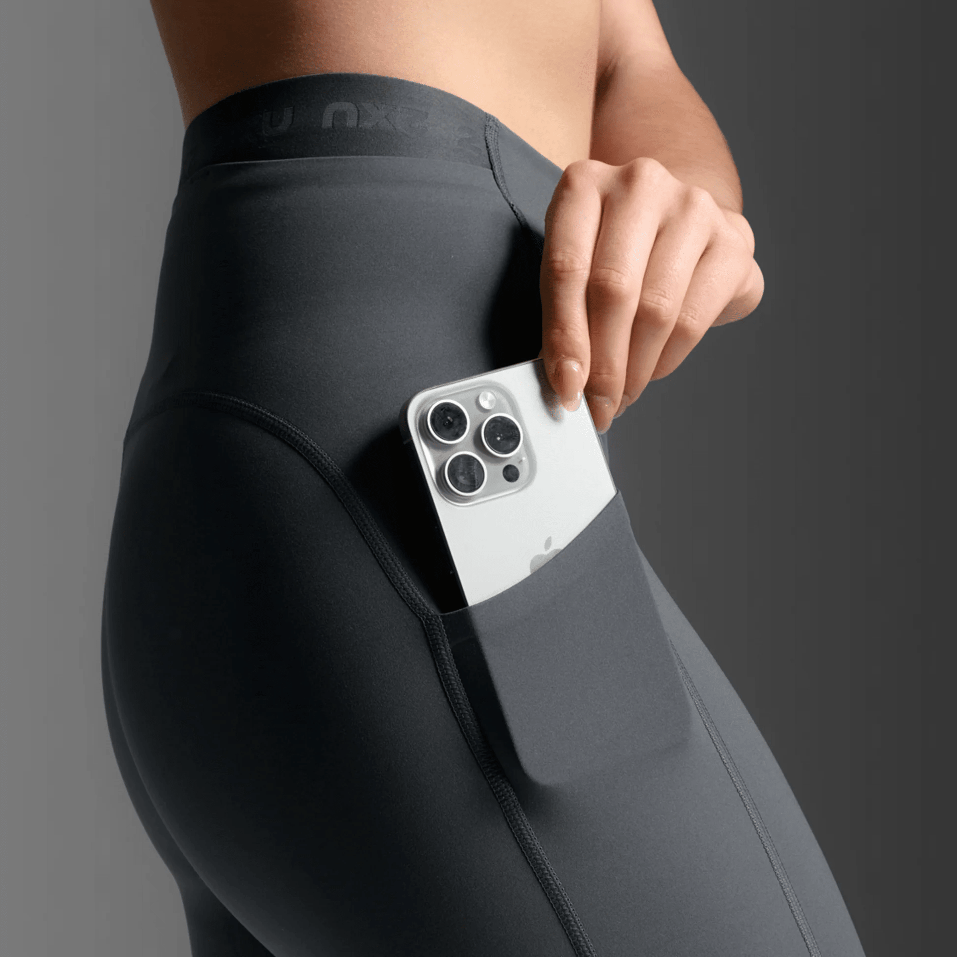 Women's 2XU Form Stash Hi - Rise Compression Tights - 10 - Xciter Sports Apparel