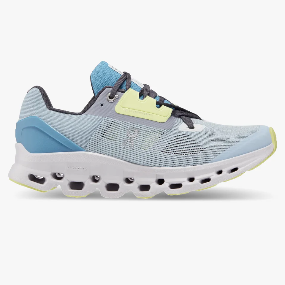 Women's On Cloudstratus 2