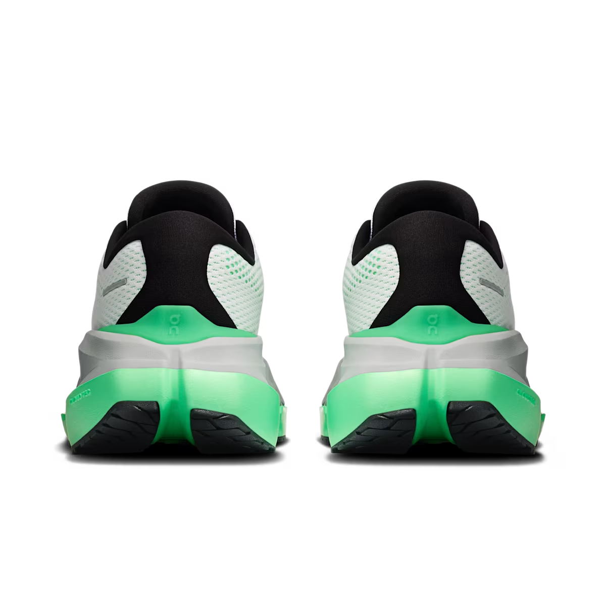 Rear heel view of men's On Cloudrunner 3 Max running shoes in White | Verdite.