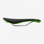 Fabric Scoop Elite Shallow 142 mm saddle in black and green, side profile