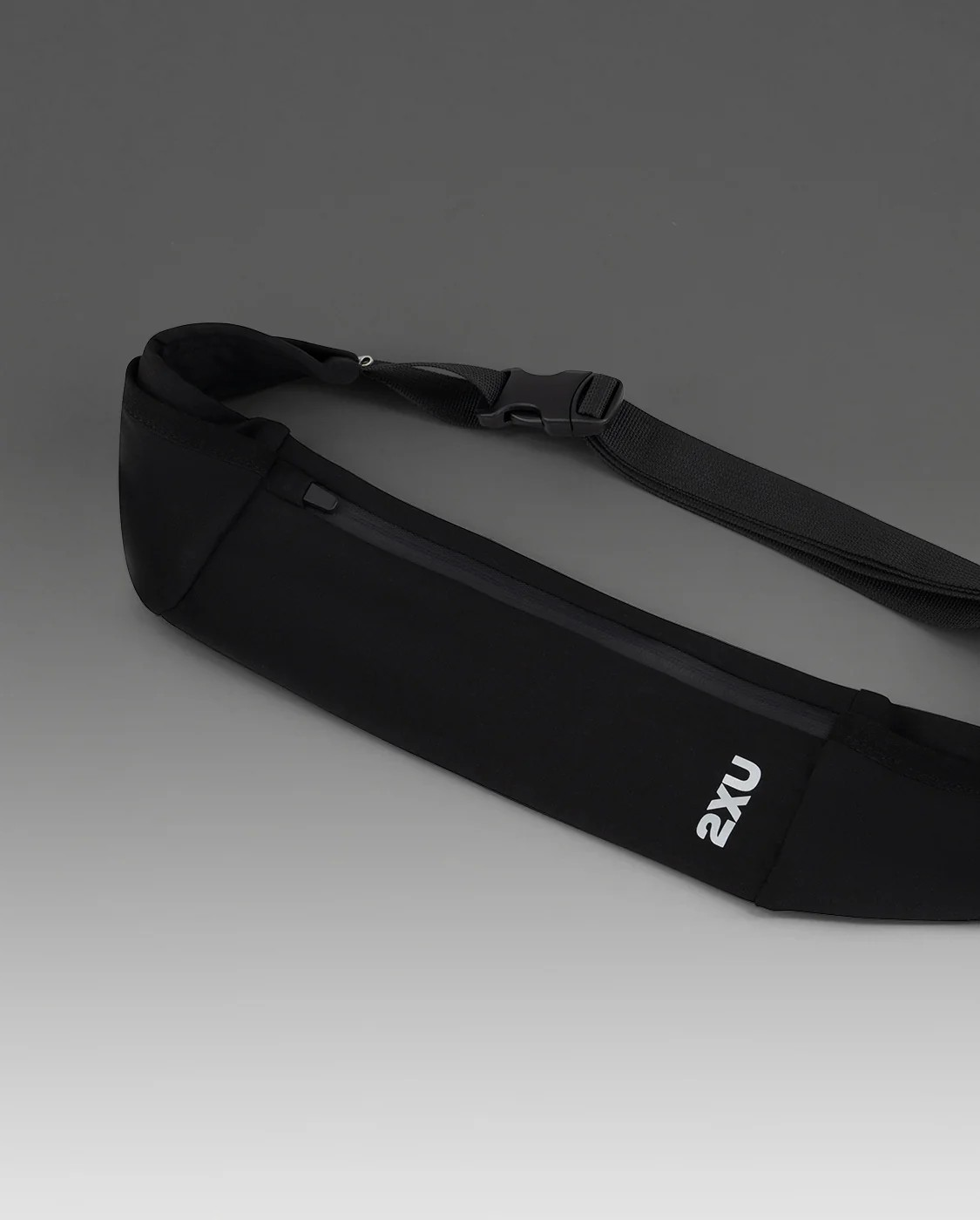 2XU Run Belt in Black/Black Reflective with reflective logo and trims.