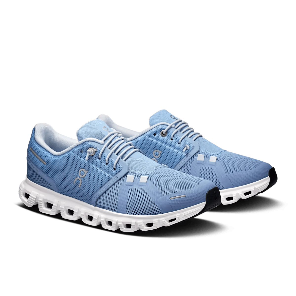 On Cloud 6 Women's Lifestyle Shoe - Chambray White - Zero-Gravity CloudTec Cushioning - Pair View