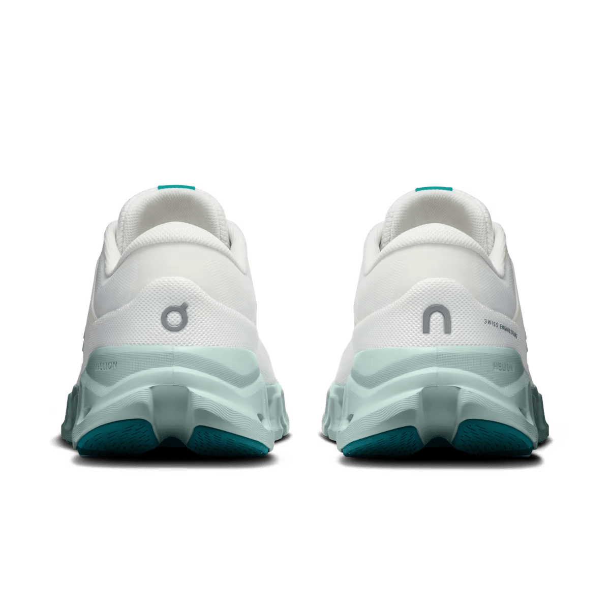 On Cloud X 5 women's cross-training shoe in Ivory | Surf