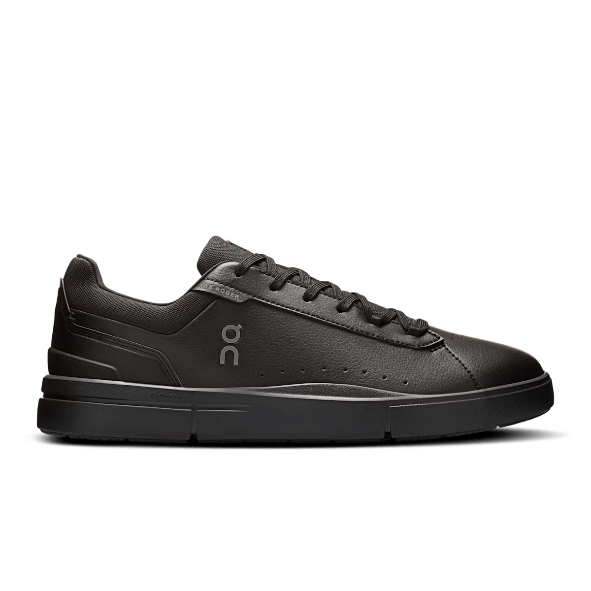 On THE ROGER Advantage men's lifestyle shoe in Black / Black – lateral side view