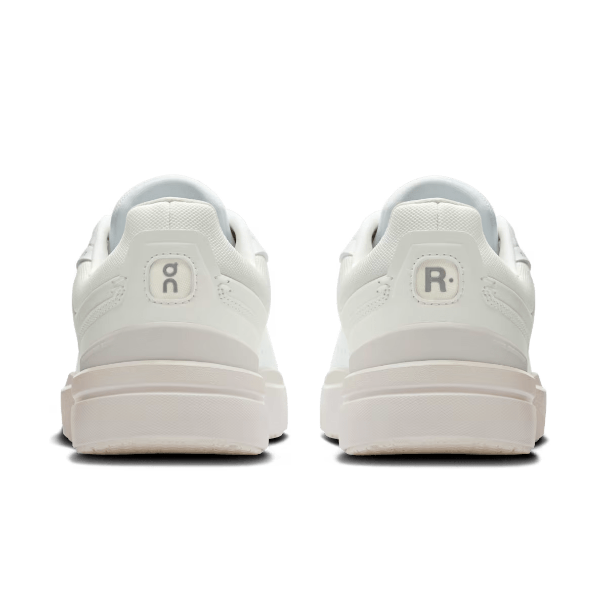On THE ROGER Advantage women's lifestyle shoe in White / White – heel view