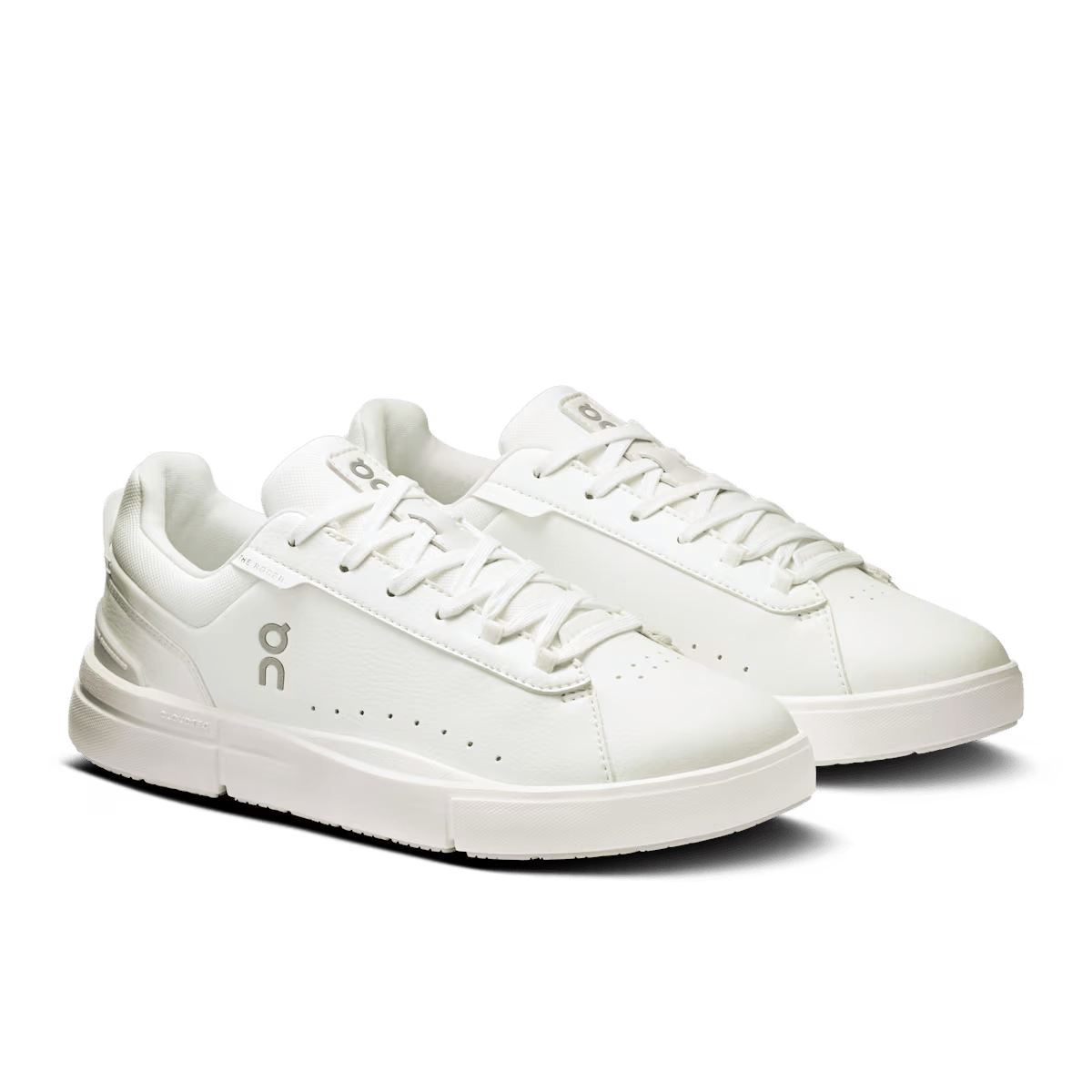 On THE ROGER Advantage women's lifestyle shoe in White / White – three-quarter view